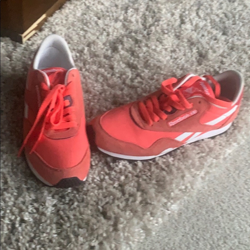 Gym shoes